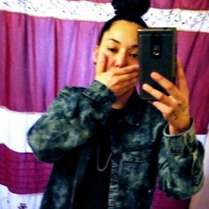 Meet your Posher, Diamond